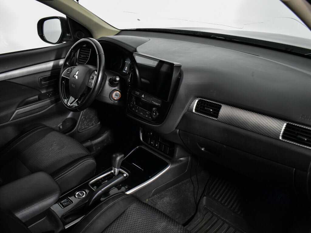 Купить Митсубиши Оутлэндер, 2017, 130 150 км.. Фото: #12