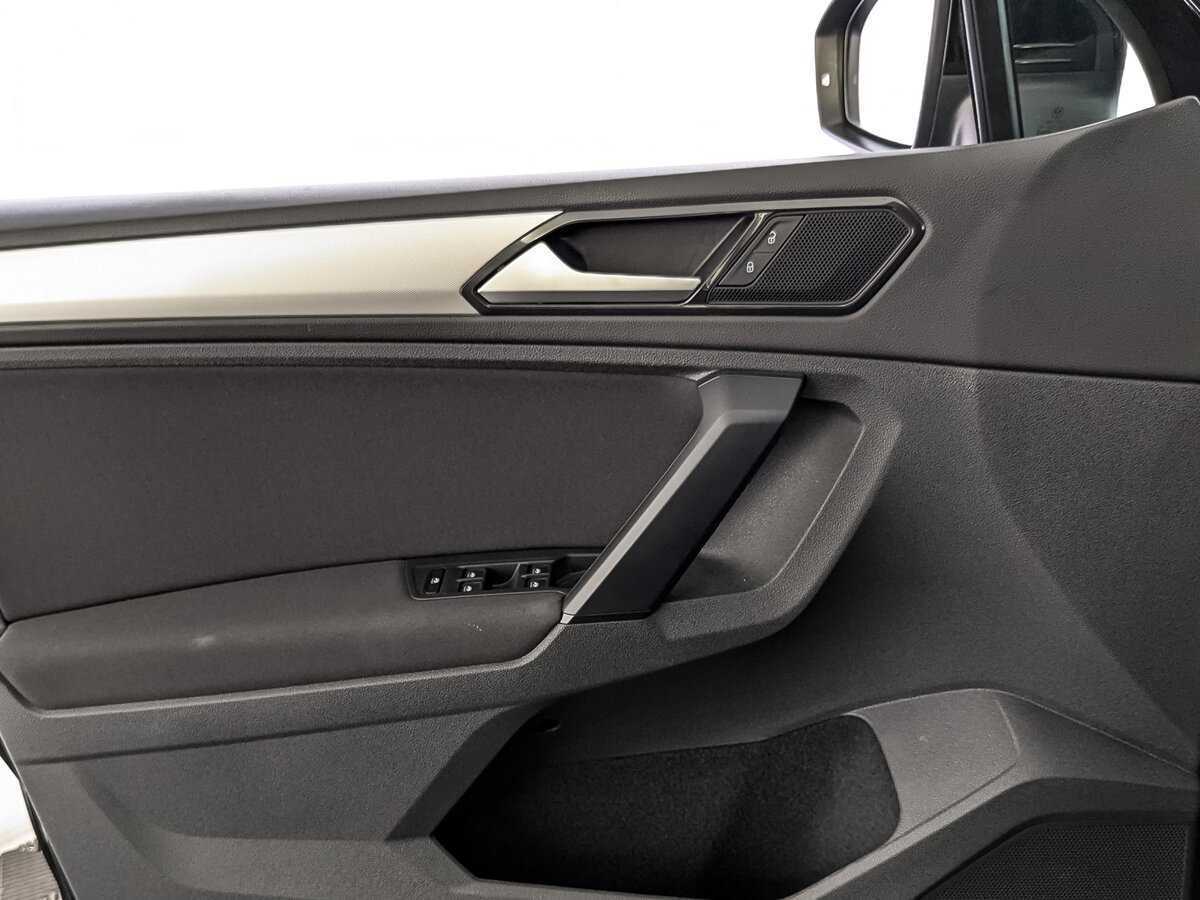 Купить Volkswagen Tiguan, 2018, 67 079 км.. Фото: #16
