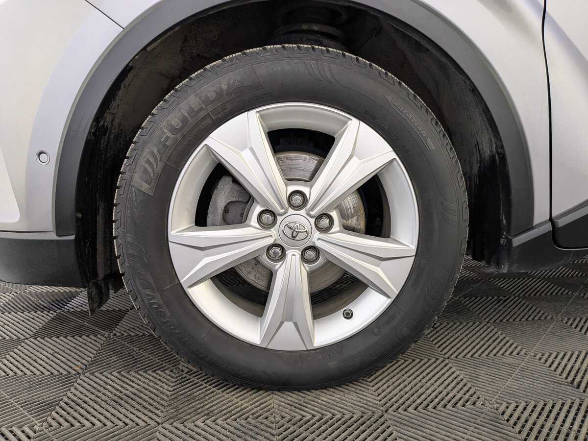 Купить Toyota C-HR, 2017, 78 089 км.. Фото: #11