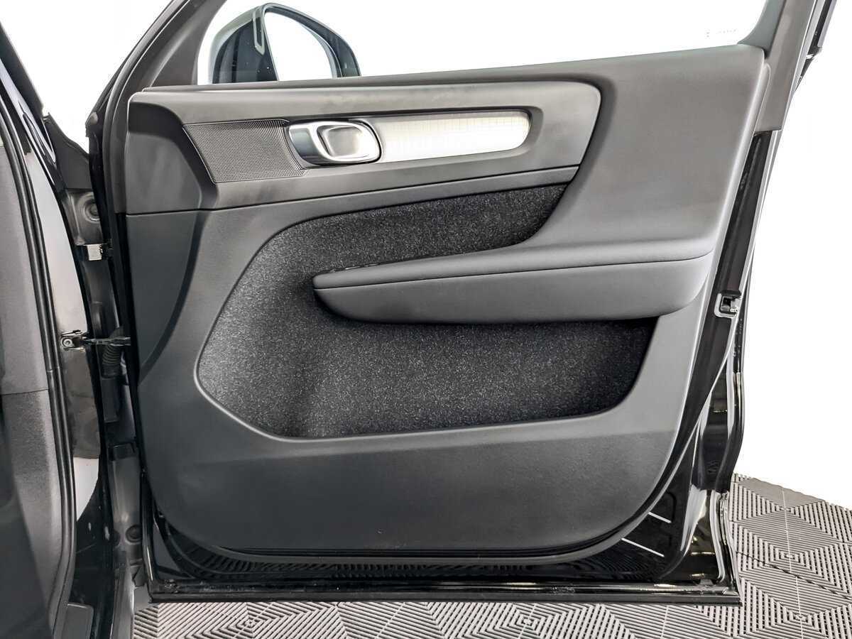 Купить Volvo XC40, 2019, 81 524 км.. Фото: #23