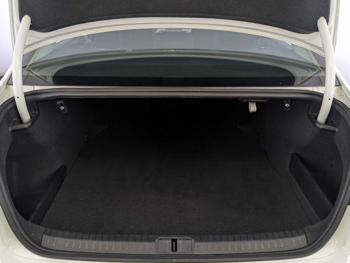 Купить Volkswagen Passat, 2019, 56 357 км.. Фото: #9