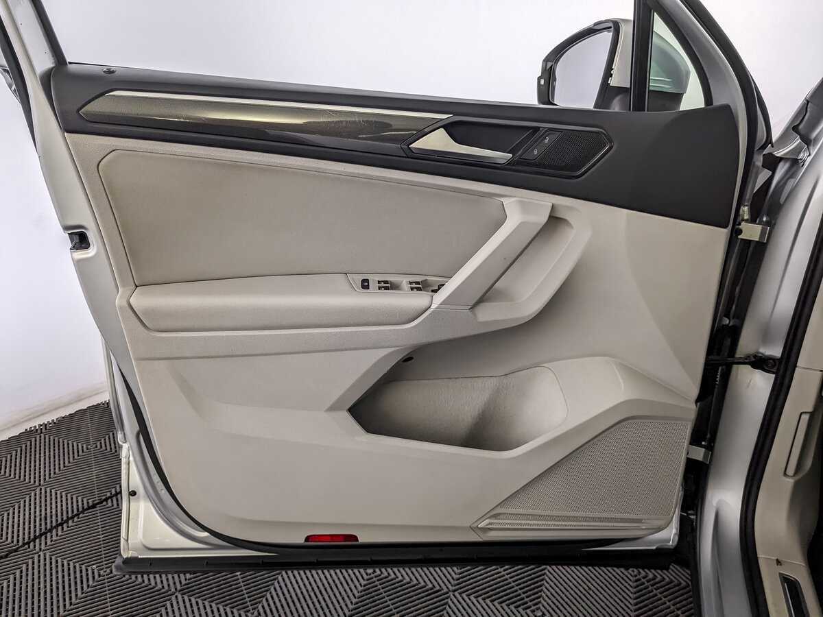 Купить Volkswagen Tiguan, 2017, 213 417 км.. Фото: #18