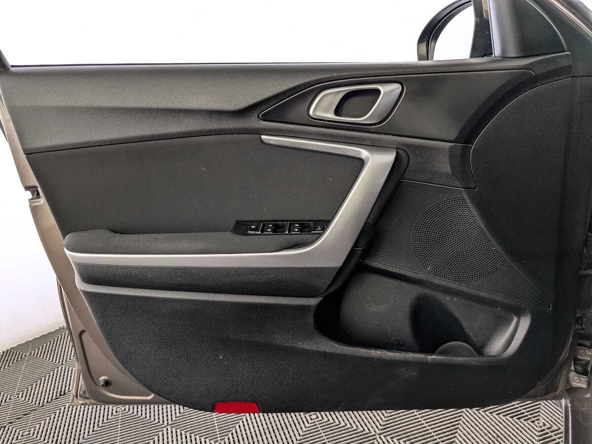 Купить Kia Ceed, 2021, 59 333 км.. Фото: #18