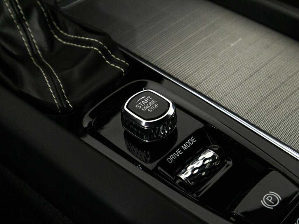 Купить Volvo XC60, 2018, 134 300 км.. Фото: #16