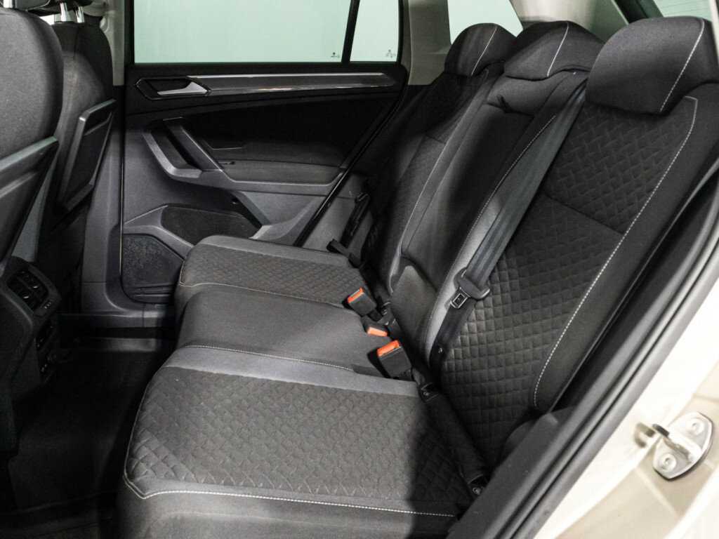 Купить Volkswagen Tiguan, 2018, 166 443 км.. Фото: #9