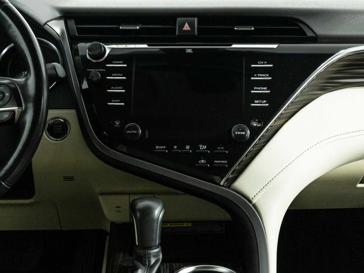 Купить Toyota Camry, 2018, 81 286 км.. Фото: #13