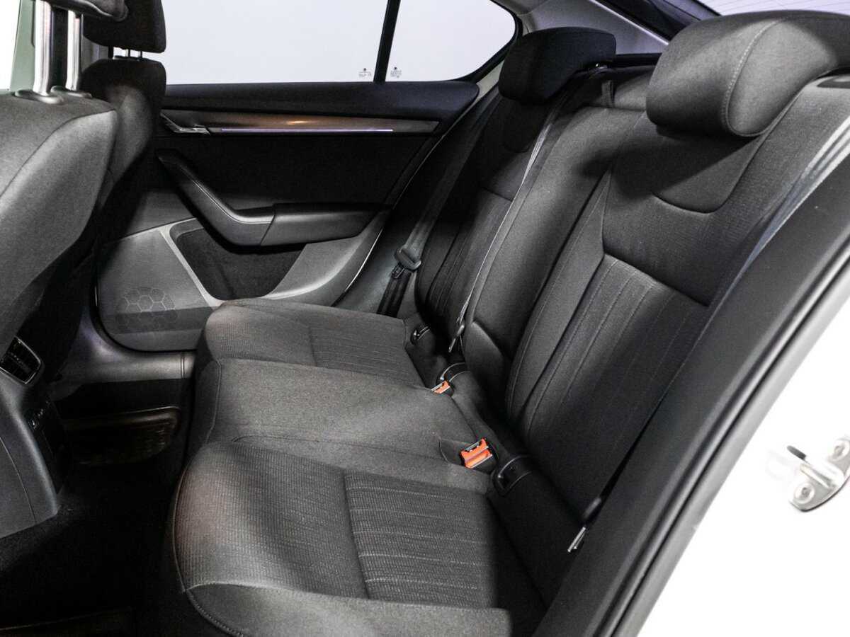 Купить Skoda Octavia, 2017, 119 479 км.. Фото: #9