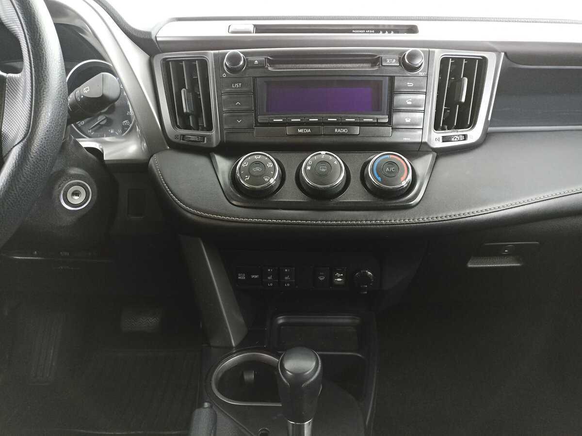 Купить Toyota RAV4, 2017, 70 002 км.. Фото: #9
