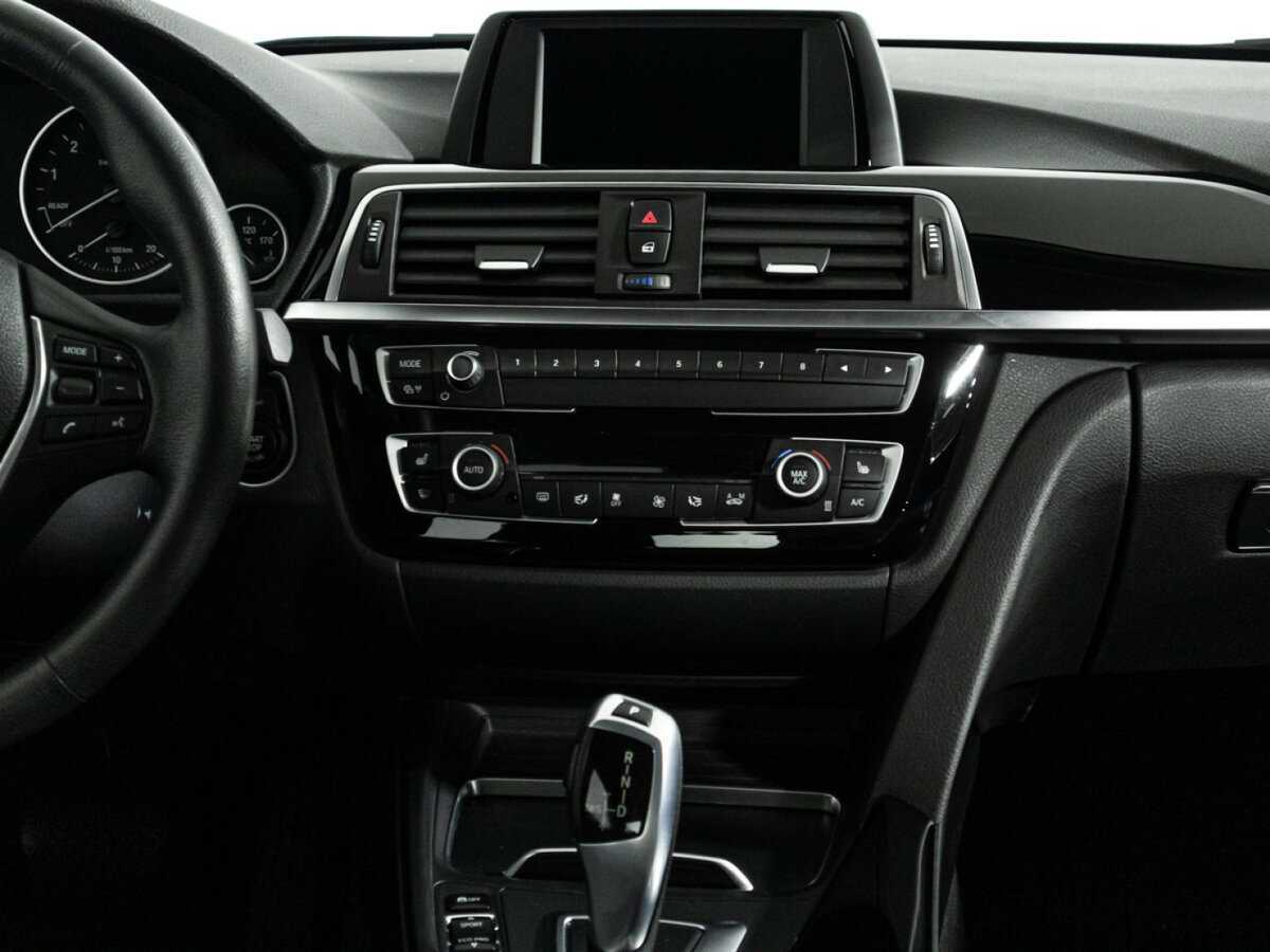 Купить BMW 3 серии, 2018, 65 895 км.. Фото: #13