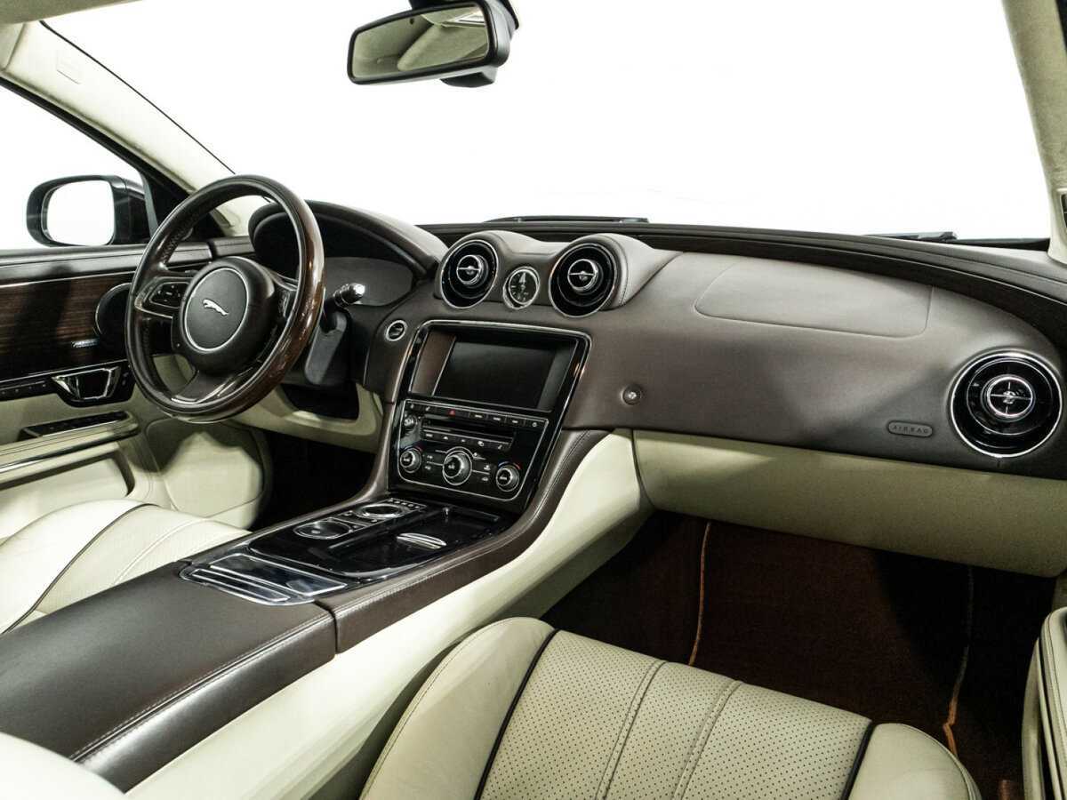 Купить Jaguar XJ, 2015, 189 205 км.. Фото: #8