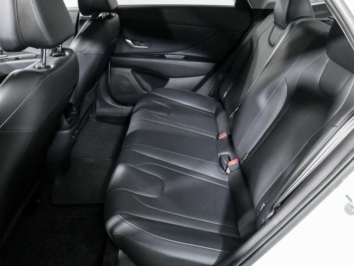 Купить Hyundai Elantra, 2023, 27 783 км.. Фото: #9