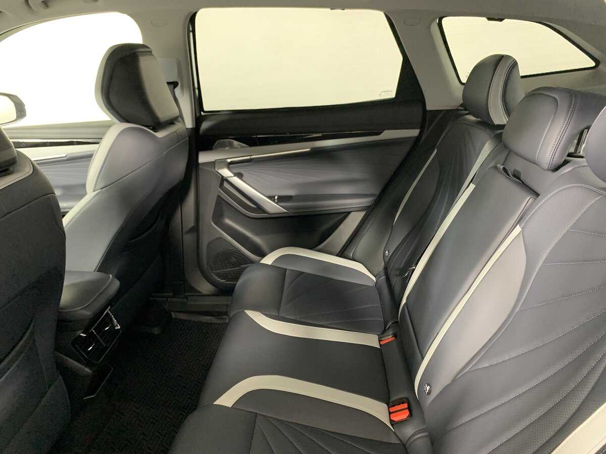 Купить Geely Atlas, 2023, 5 739 км.. Фото: #19