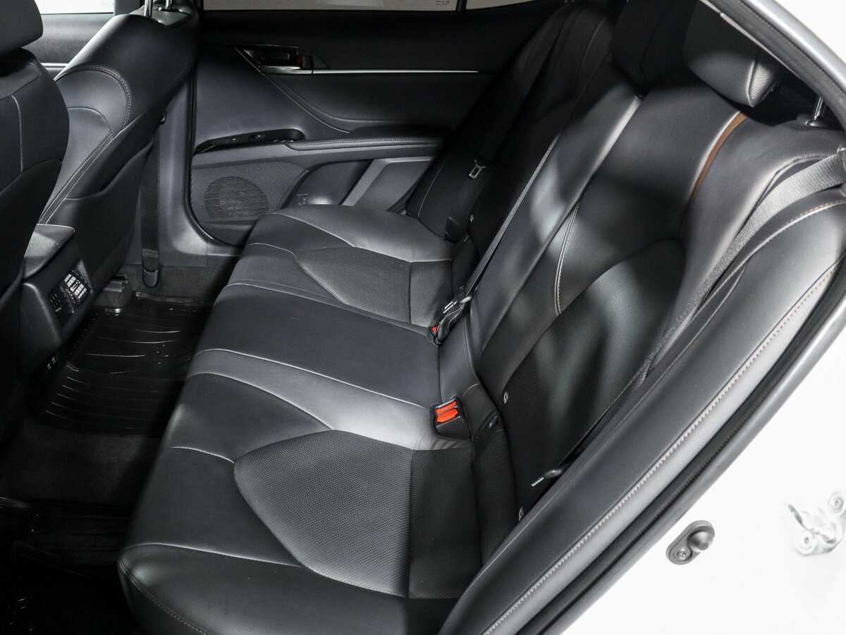 Купить Toyota Camry, 2019, 110 559 км.. Фото: #9