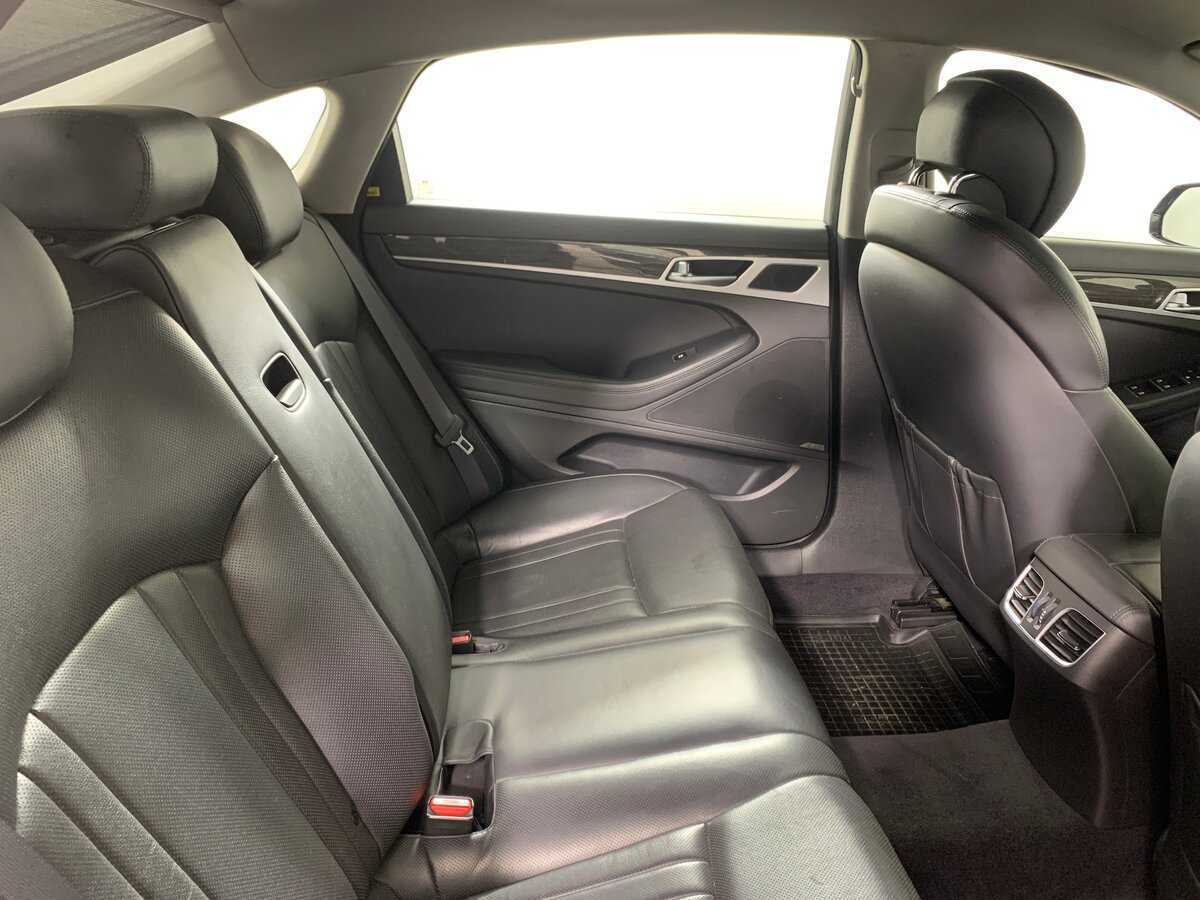 Купить Hyundai Genesis, 2016, 128 490 км.. Фото: #17