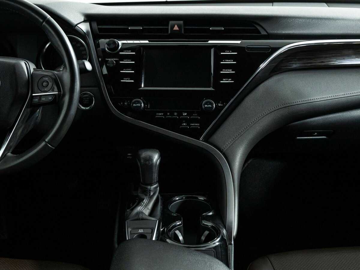 Купить Toyota Camry, 2018, 118 765 км.. Фото: #11