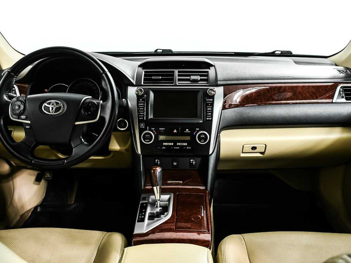 Купить Toyota Camry, 2013, 146 268 км.. Фото: #10