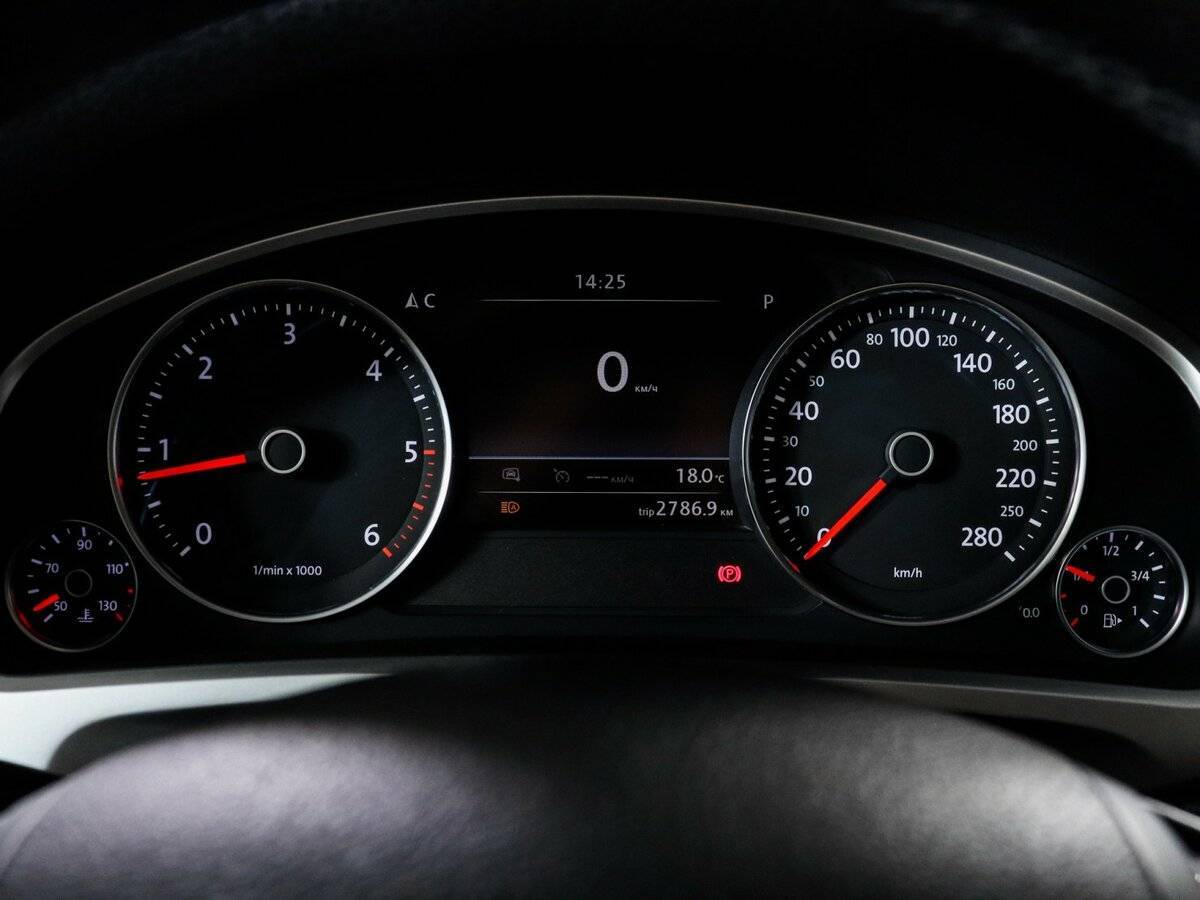 Купить Volkswagen Touareg, 2015, 116 482 км.. Фото: #10