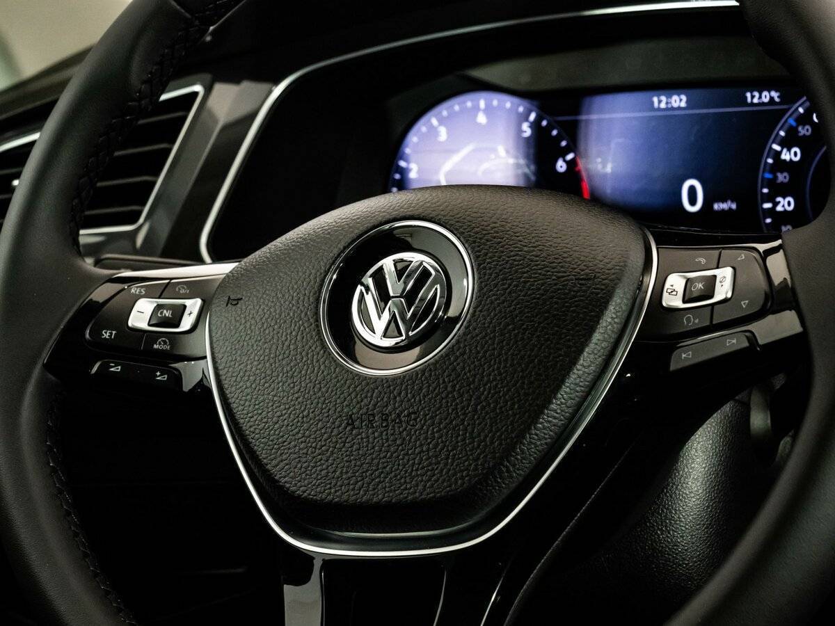 Купить Volkswagen Tiguan, 2017, 176 639 км.. Фото: #11