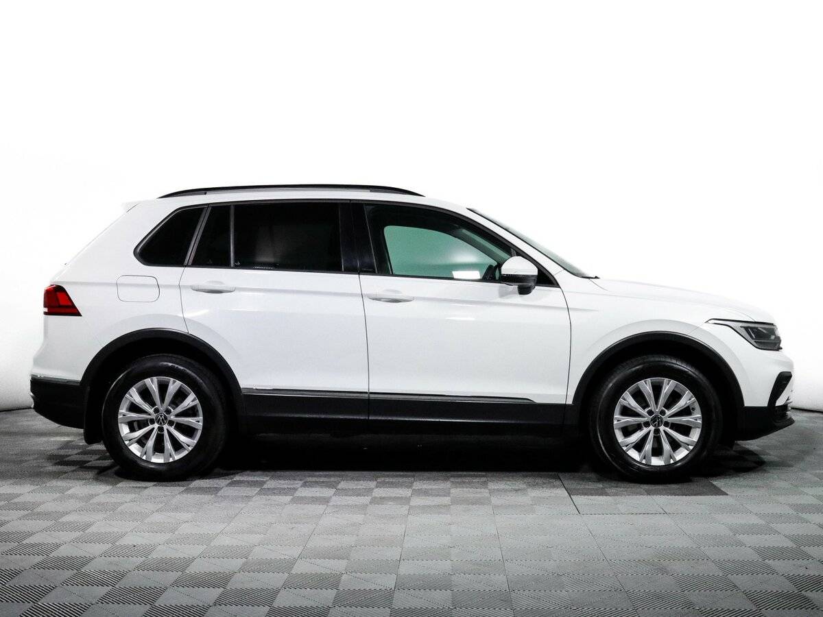 Купить Volkswagen Tiguan, 2021, 82 216 км.. Фото: #3