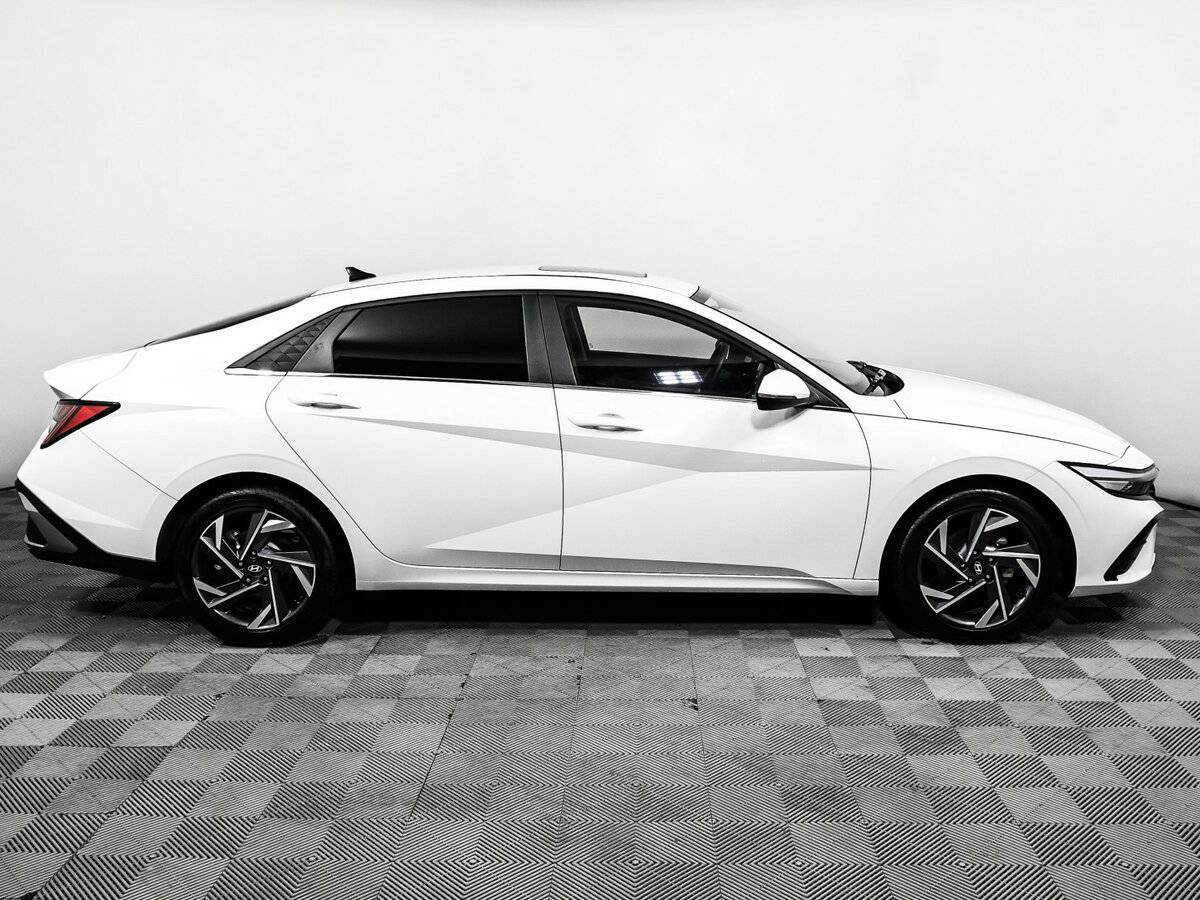 Купить Hyundai Elantra, 2023, 38 900 км.. Фото: #3