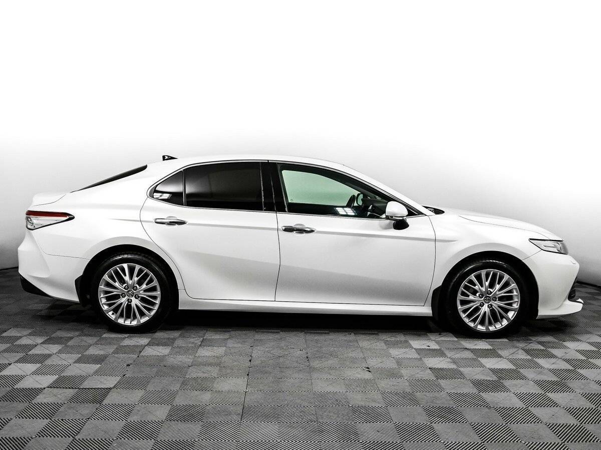 Купить Toyota Camry, 2019, 193 937 км.. Фото: #3