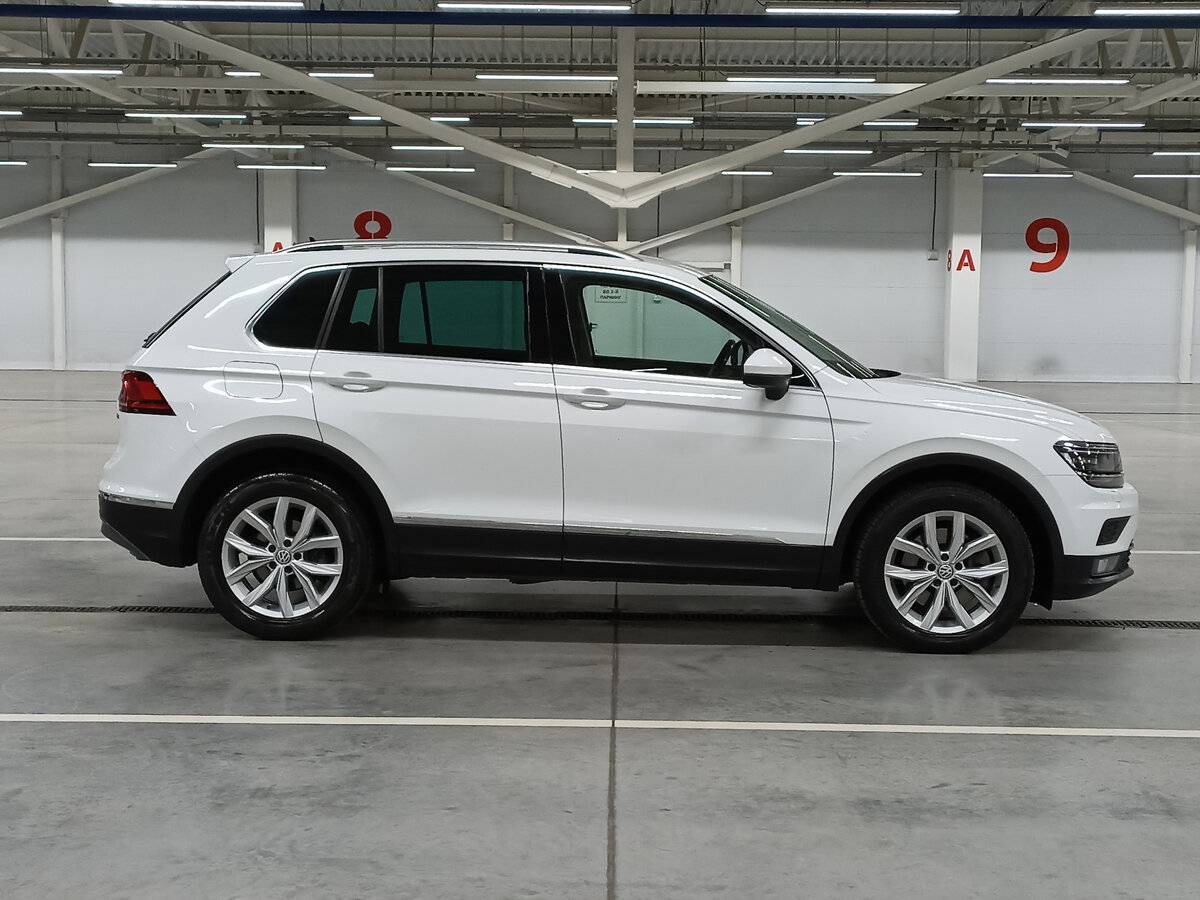 Купить Volkswagen Tiguan, 2018, 160 240 км.. Фото: #3