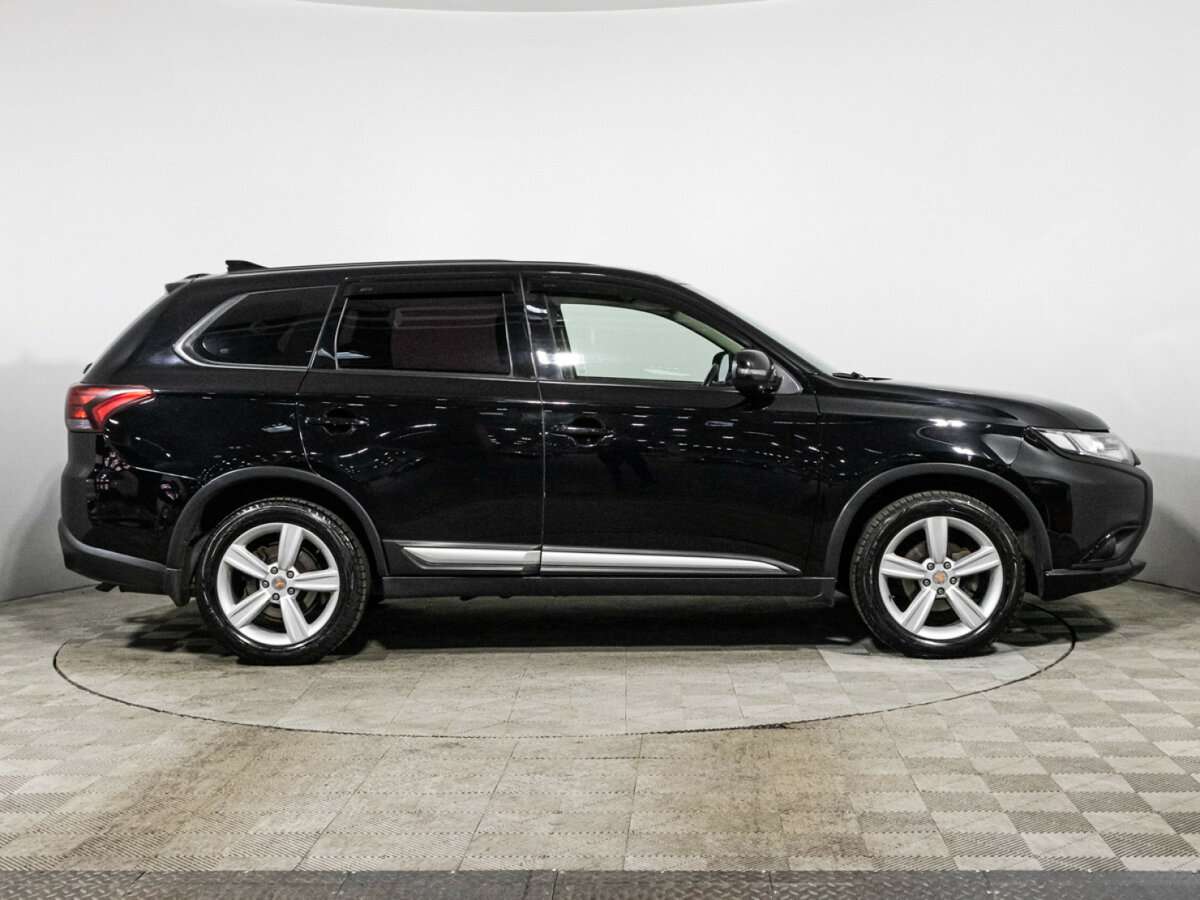 Купить Митсубиши Оутлэндер, 2017, 134 990 км.. Фото: #3