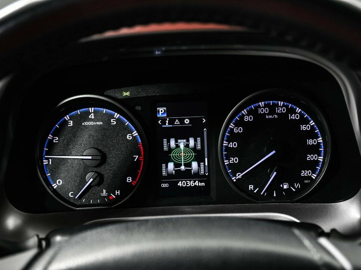 Купить Toyota RAV4, 2019, 40 636 км.. Фото: #9