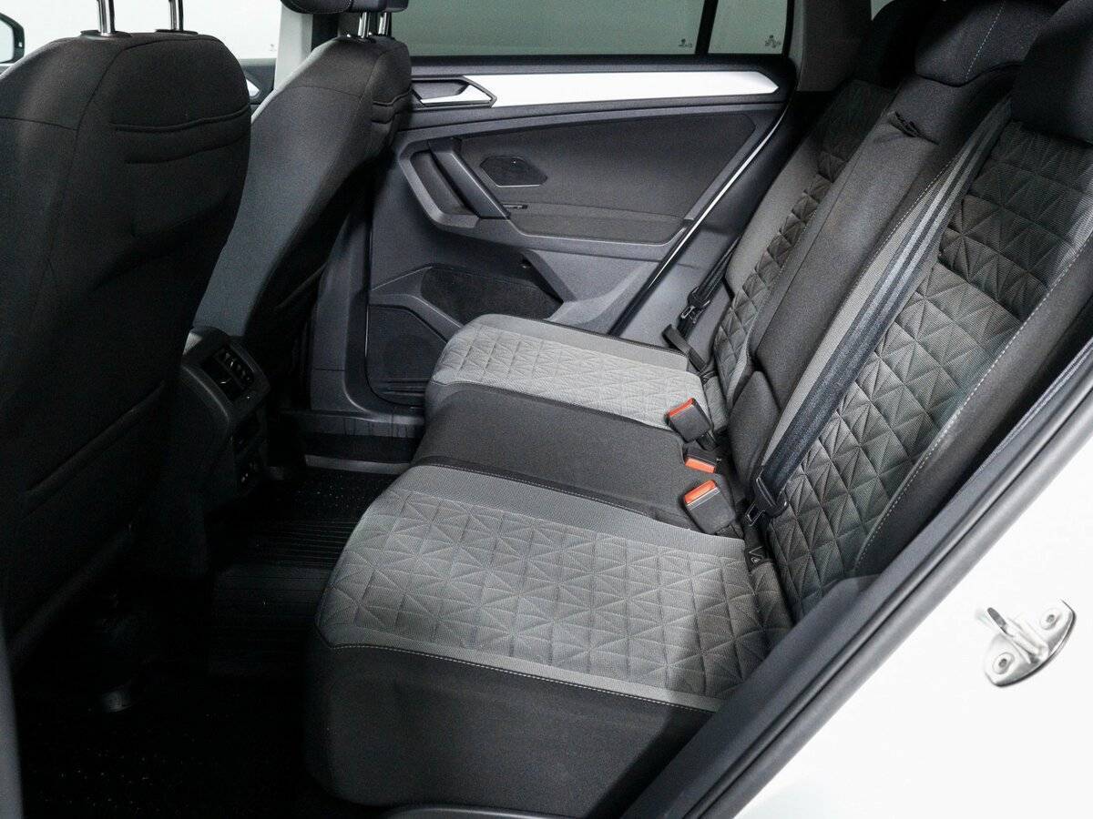 Купить Volkswagen Tiguan, 2021, 21 000 км.. Фото: #9