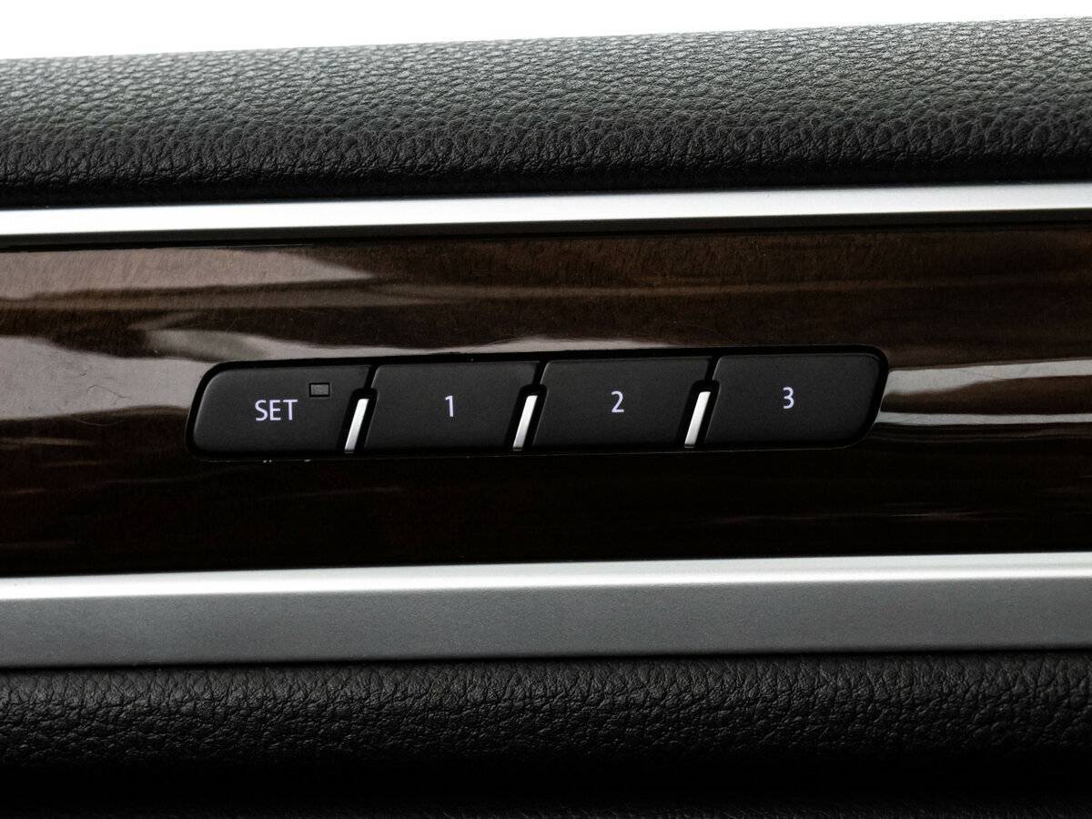 Купить Volkswagen Touareg, 2015, 224 931 км.. Фото: #16