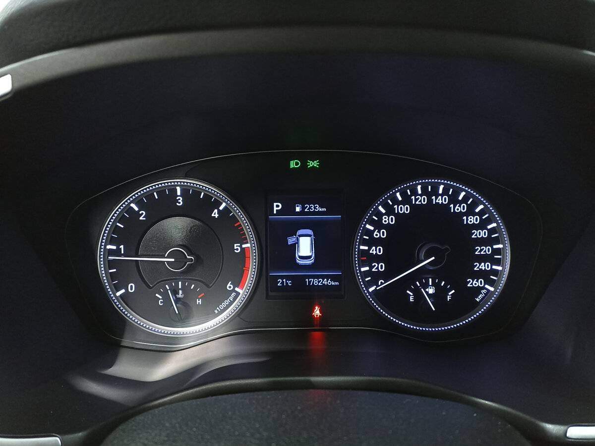 Купить Hyundai Santa Fe, 2019, 178 227 км.. Фото: #12