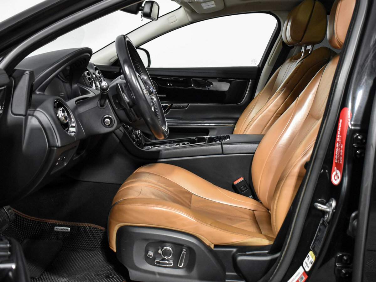 Купить Jaguar XJ, 2016, 151 000 км.. Фото: #10