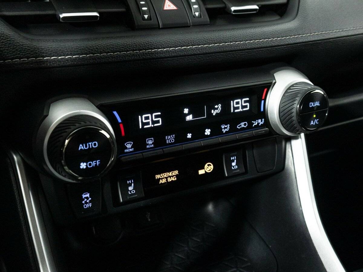 Купить Toyota RAV4, 2020, 63 000 км.. Фото: #17