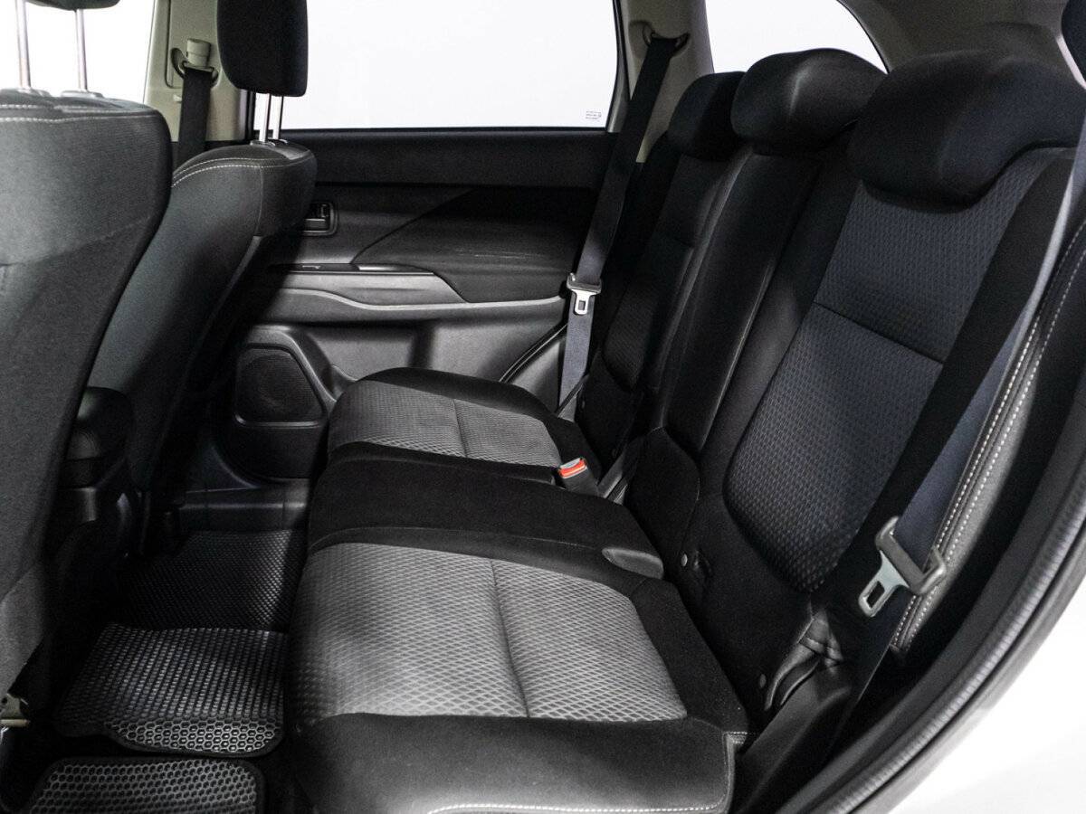 Купить Митсубиши Оутлэндер, 2016, 225 958 км.. Фото: #9