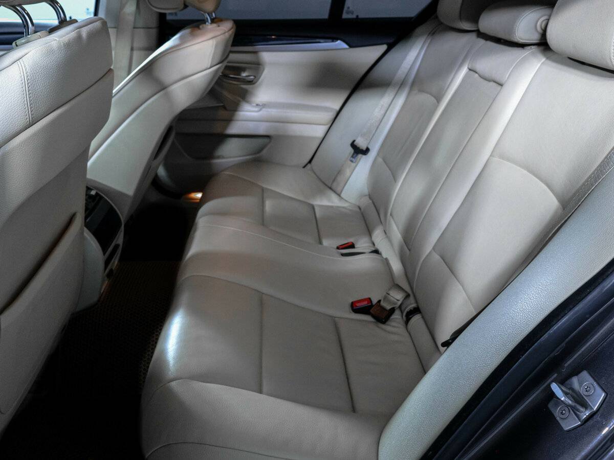 Купить BMW 5 серии, 2012, 266 386 км.. Фото: #9