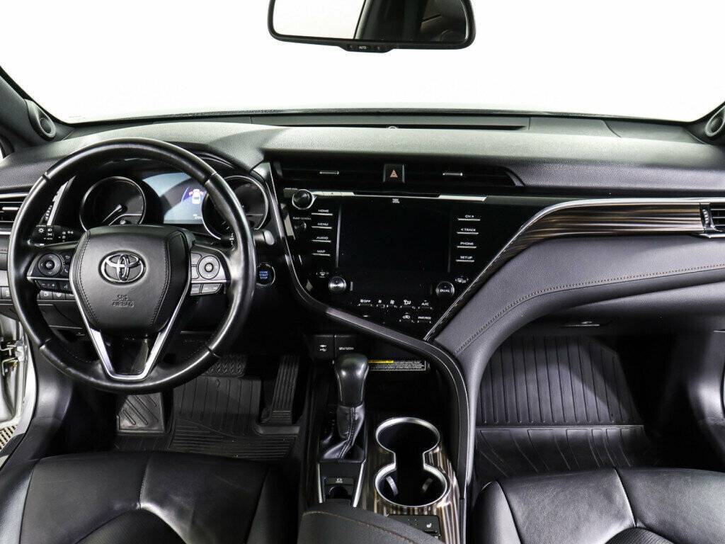 Купить Toyota Camry, 2018, 100 348 км.. Фото: #12