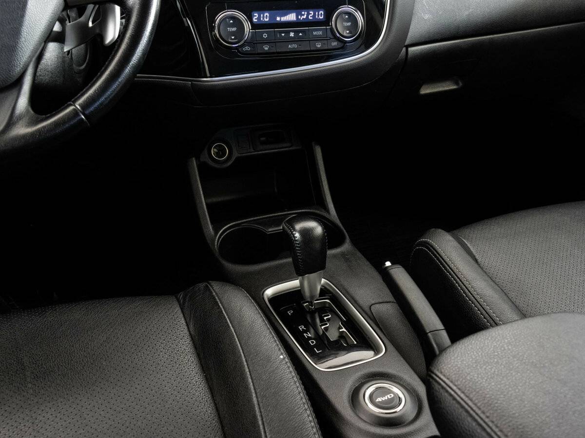 Купить Митсубиши Оутлэндер, 2014, 192 737 км.. Фото: #9