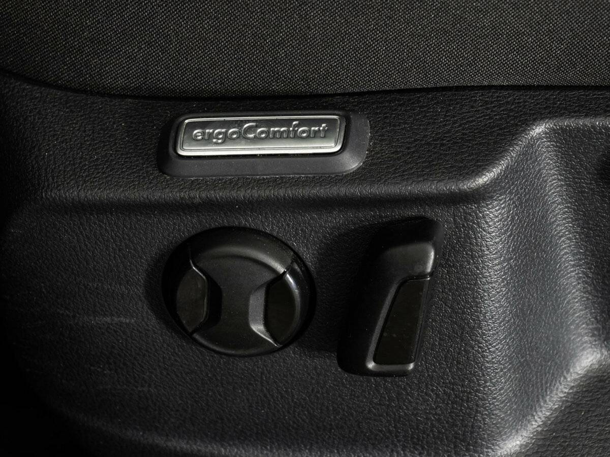 Купить Volkswagen Passat, 2018, 107 332 км.. Фото: #19