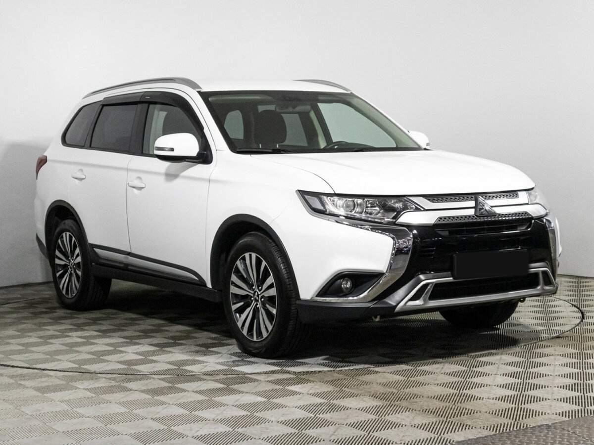 Купить Mitsubishi Outlander, 2018, 70 460 км.. Фото: #2