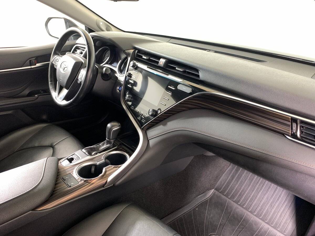 Купить Toyota Camry, 2018, 129 654 км.. Фото: #12