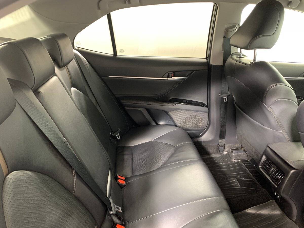 Купить Toyota Camry, 2018, 129 654 км.. Фото: #16