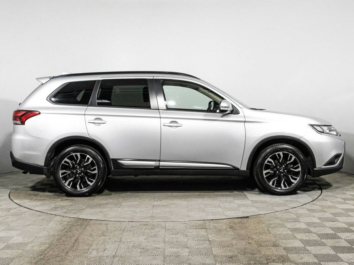 Купить Mitsubishi Outlander, 2022, 35 572 км.. Фото: #3