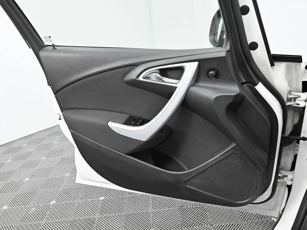 Купить Опель Астра, 2012, 162 000 км.. Фото: #6