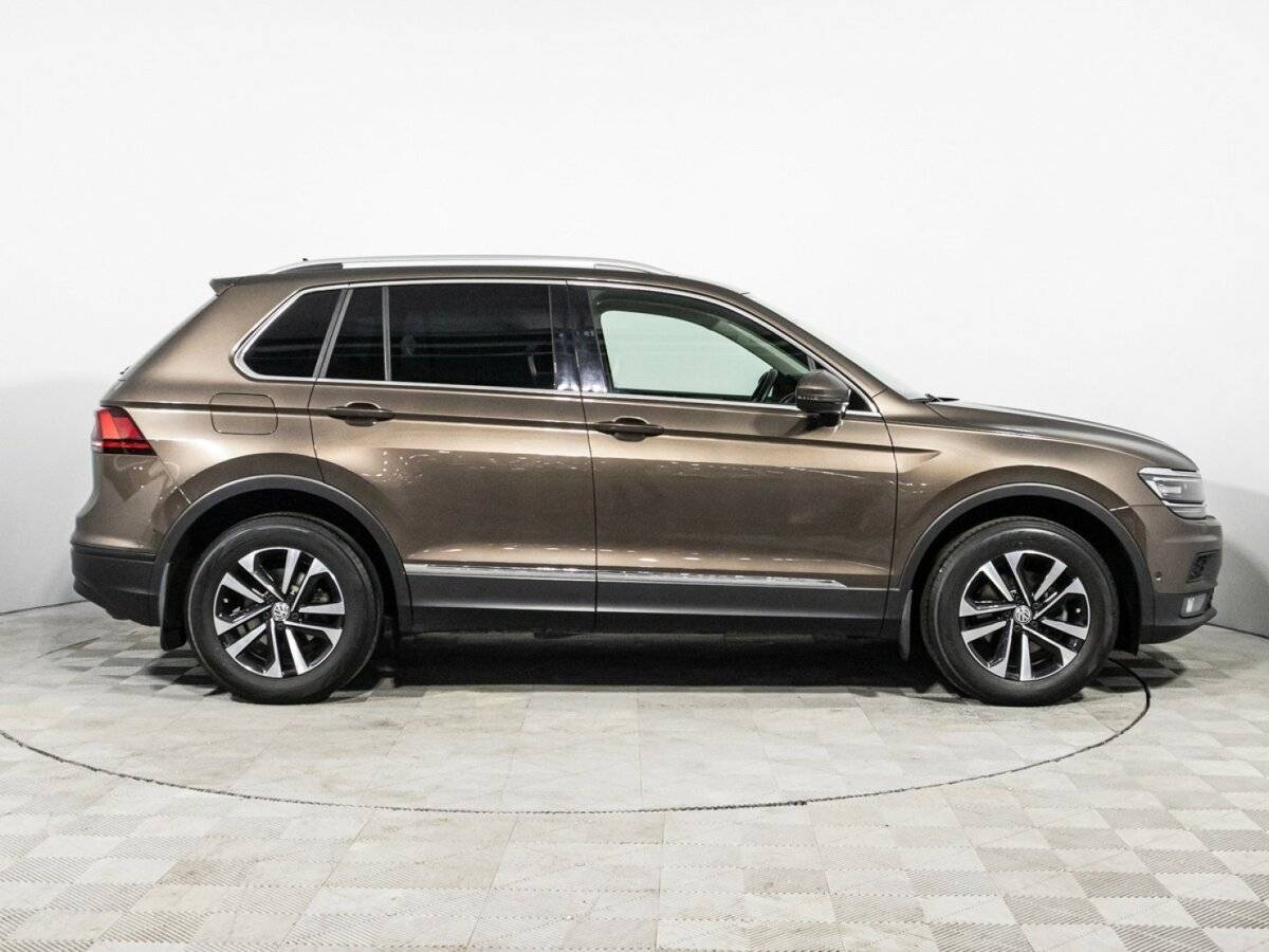 Купить Volkswagen Tiguan, 2019, 69 371 км.. Фото: #3