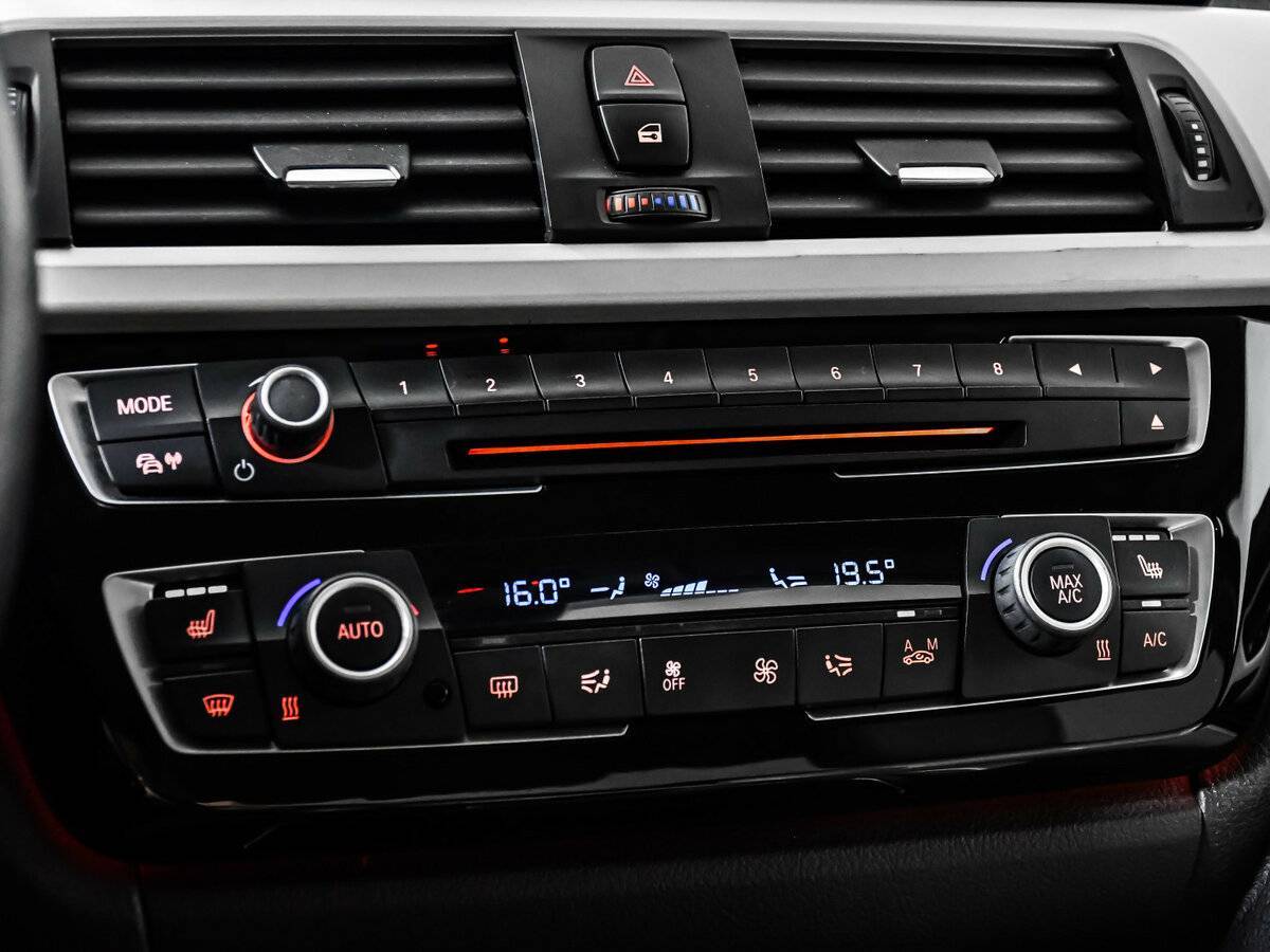 Купить BMW 3 серии, 2015, 105 980 км.. Фото: #16