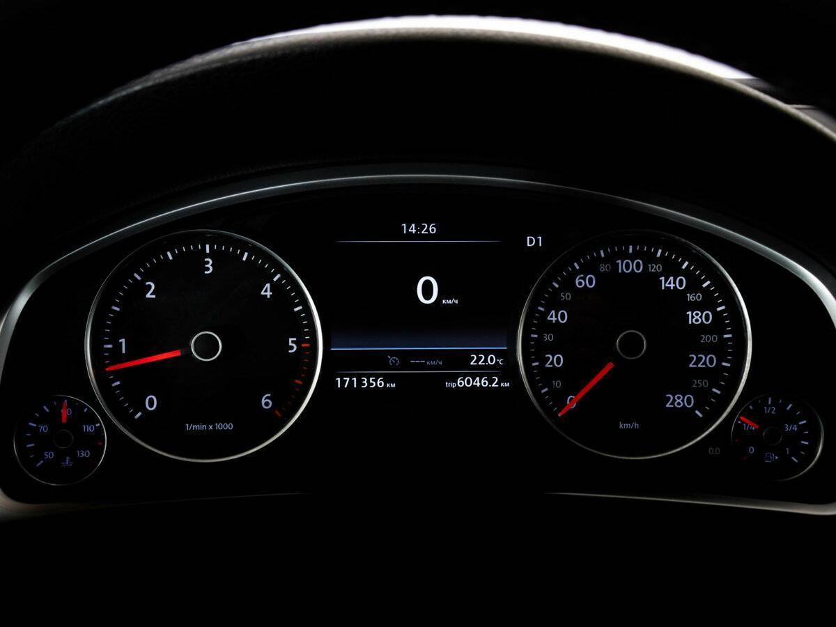 Купить Volkswagen Touareg, 2016, 177 353 км.. Фото: #16