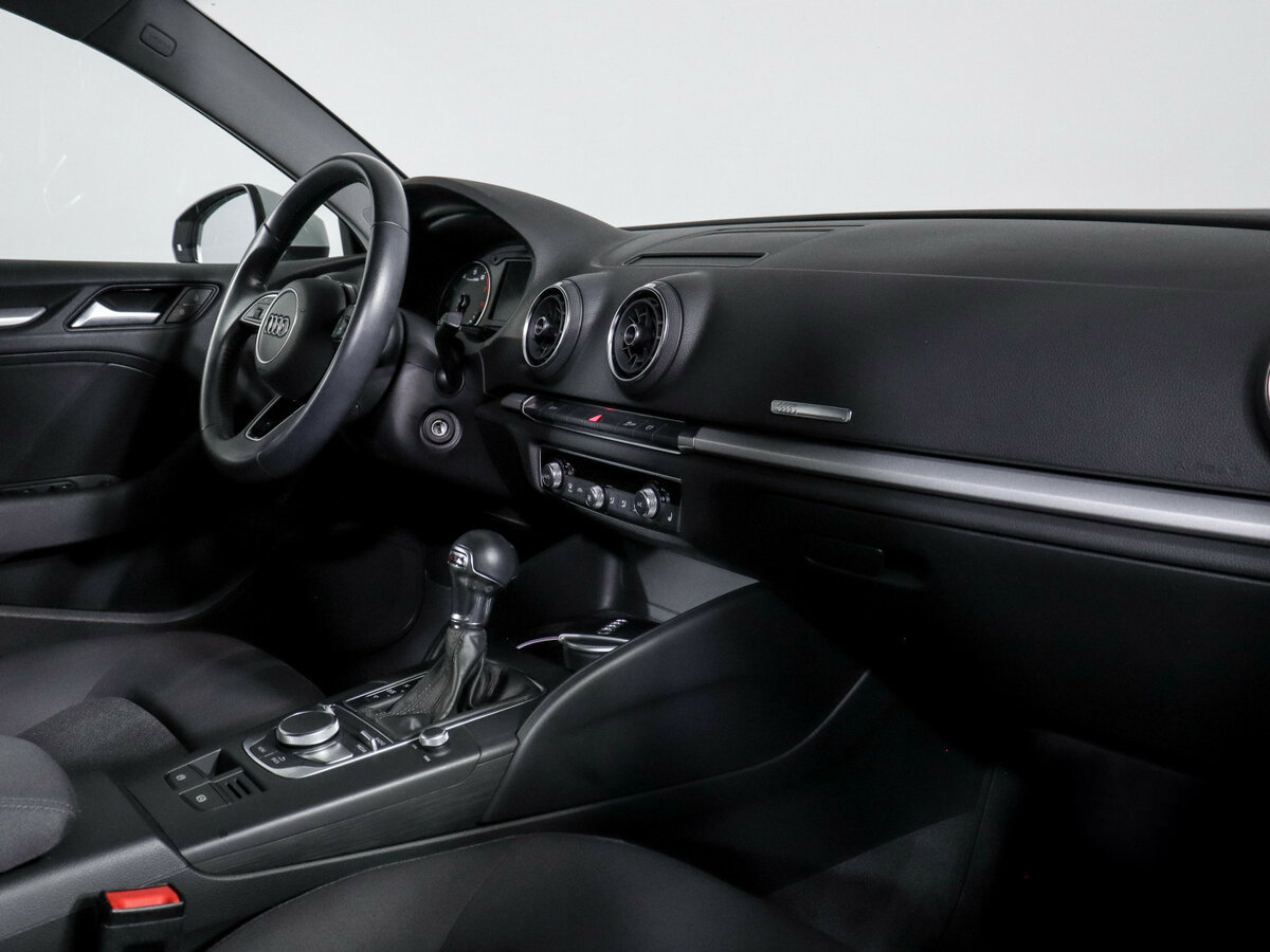 Купить Audi A3, 2018, 87 655 км.. Фото: #6