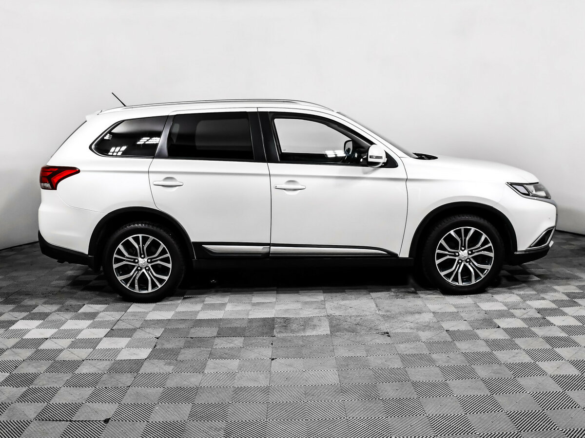 Купить Mitsubishi Outlander, 2016, 95 226 км.. Фото: #3