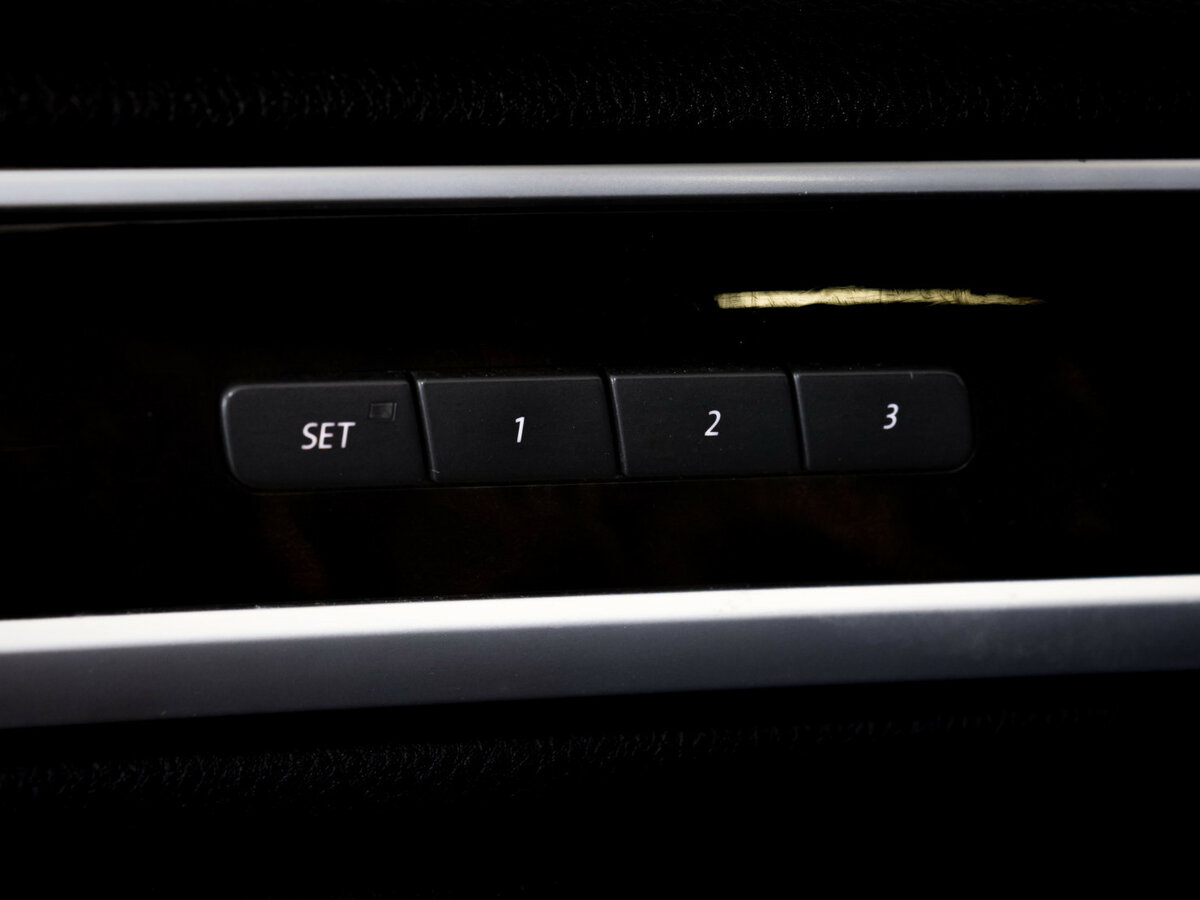 Купить Volkswagen Touareg, 2012, 183 121 км.. Фото: #16