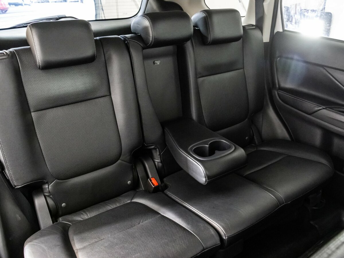 Купить Mitsubishi Outlander, 2017, 191 296 км.. Фото: #24